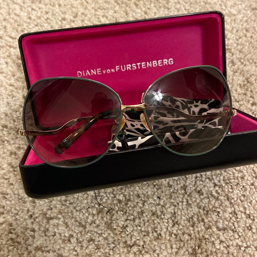 Diane von Furstenberg DVF sunglasses ~*~ Final markdown~*~